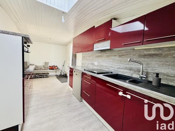Maison à vendre 4 pièces 131 m² Champagné-les-Marais