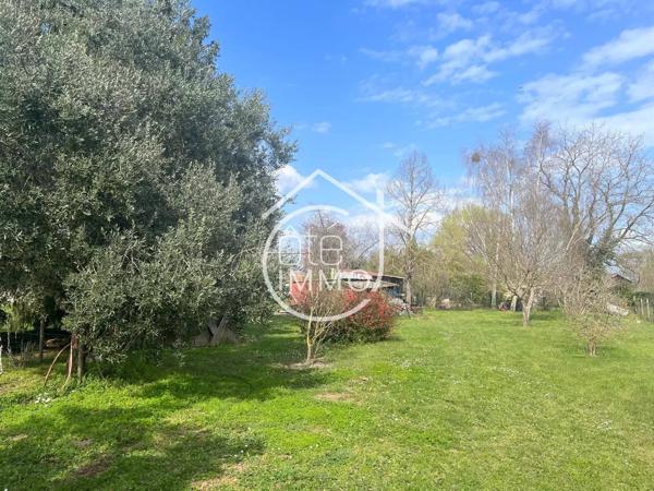 SAINT PIERRE D'EYRAUD : Maison et gîte attenant 10 pièces de 280m² avec piscine