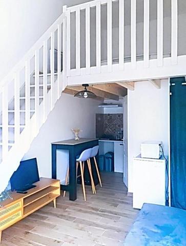 Appartement duplex vendu loué et meublé Bonne rentabilité Dol-de-Bretagne