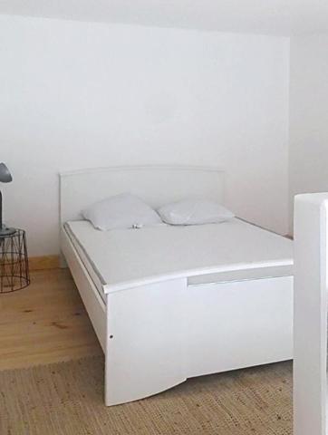 Appartement duplex vendu loué et meublé Bonne rentabilité Dol-de-Bretagne