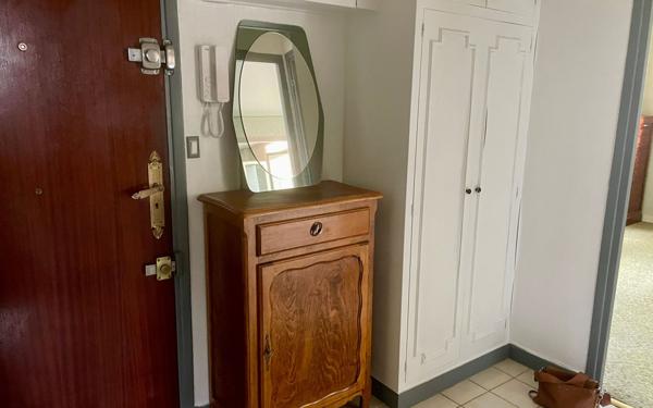 Appartement à vendre    5 pièces • 75,20 m2 Viroflay