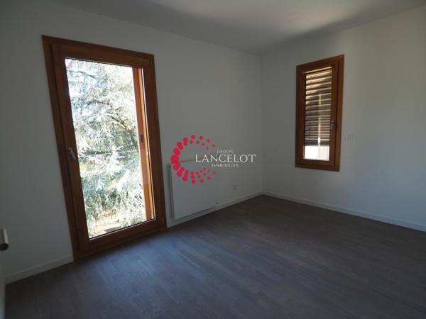 T3 avec terrasse et garage en centre bourg