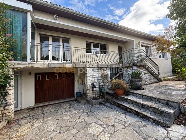 Vente
                Maison250 m² - 8 Pièces -
                    MONT DE MARSAN (40000)