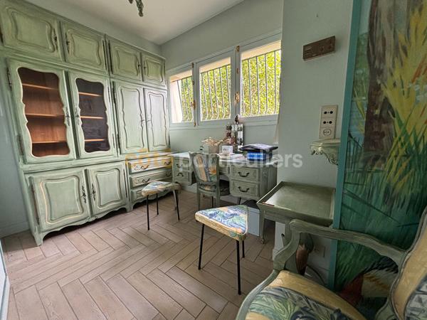 Vente
                Maison250 m² - 8 Pièces -
                    MONT DE MARSAN (40000)