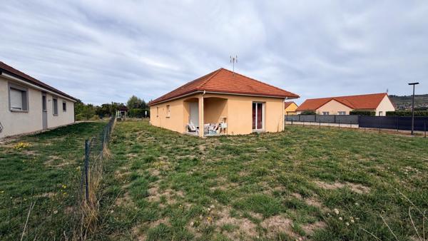 Maison de plain-pied avec locataire en place
