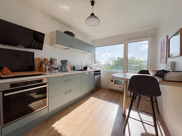 A VENDRE Appartement 3 pièces à Angers - La Madeleine, 78 m², bon état
