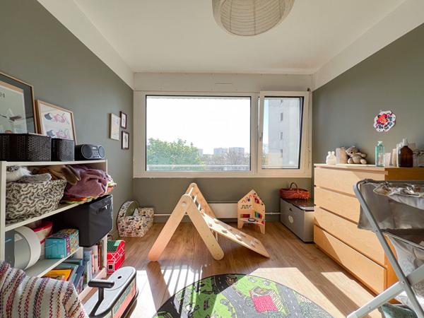 A VENDRE Appartement 3 pièces à Angers - La Madeleine, 78 m², bon état