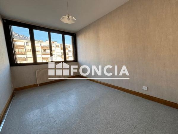 Location Appartement 4 pièces 72.66 m² - 3 rue commandant lenoir Echirolles 38130