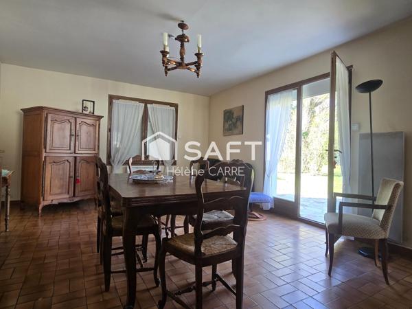 Maison de plain-pied 3 chambres sur un beau terrain de 1100m2