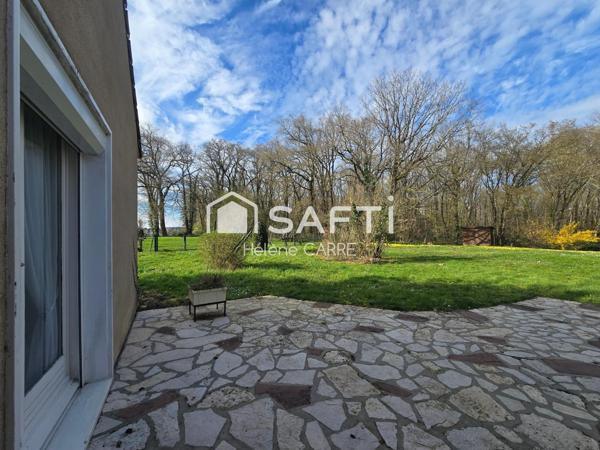 Maison de plain-pied 3 chambres sur un beau terrain de 1100m2