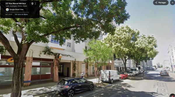 Local/bureau à vendre LYON 7EME ARRONDISSEMENT (69) MURS commerciaux/professionnels, d'un local de 133m2 + 103m2 environ de sous sol exploitable