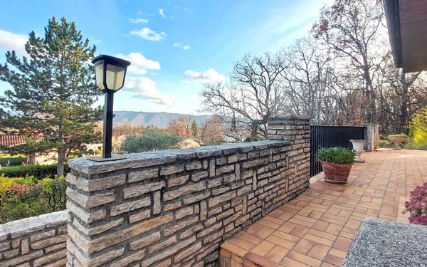 Maison à vendre    8 pièces • 205 m2 Château-Arnoux-Saint-Auban