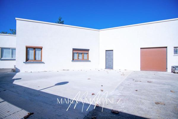 Villa plain pied de 170 m2 rénovée avec belles prestations - proche Carcassonne