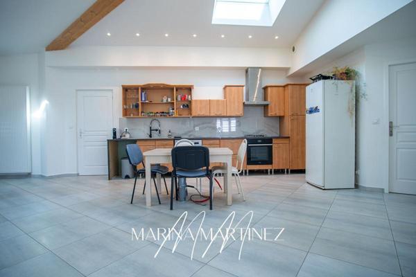 Villa plain pied de 170 m2 rénovée avec belles prestations - proche Carcassonne