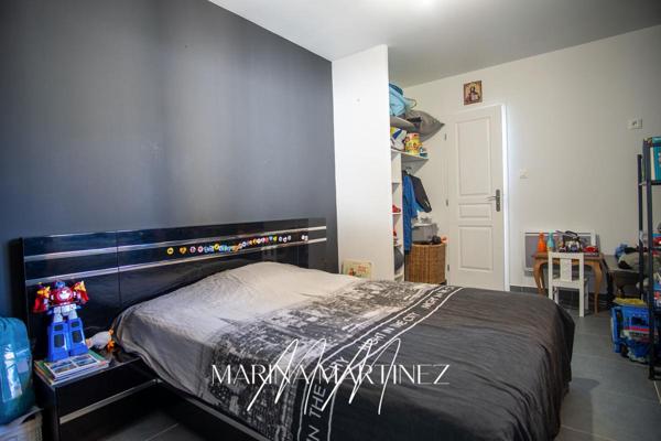 Villa plain pied de 170 m2 rénovée avec belles prestations - proche Carcassonne