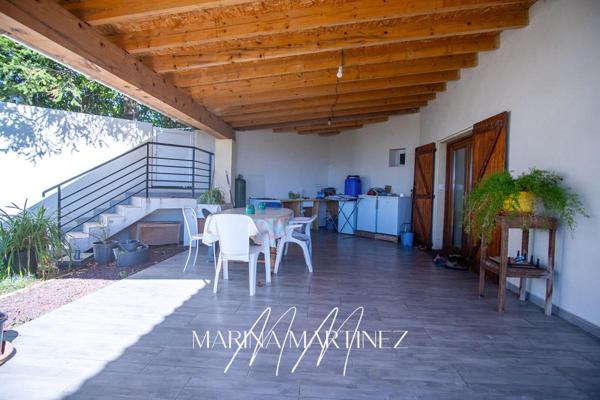 Villa plain pied de 170 m2 rénovée avec belles prestations - proche Carcassonne