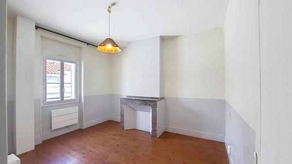 A VENDRE - Belle maison Toulousaine divisée en deux appartements