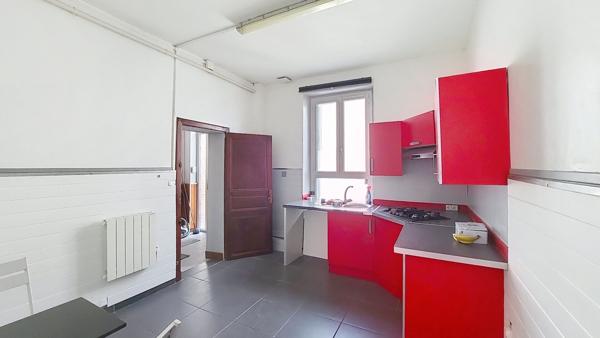 A VENDRE - Belle maison Toulousaine divisée en deux appartements