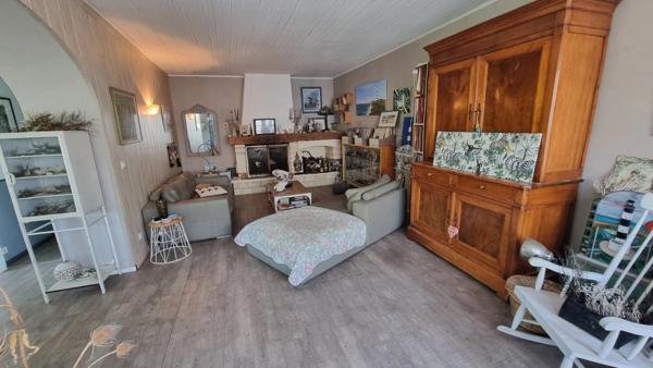 Charente Maritime (17), A Vendre ST-PIERRE D'OLERON propriété de charme 13 pièces de 275 m² - Terrain 9 821m²