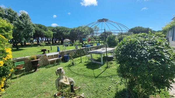 Charente Maritime (17), A Vendre ST-PIERRE D'OLERON propriété de charme 13 pièces de 275 m² - Terrain 9 821m²