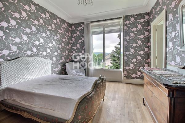 RARE: appartement de caractère avec trois chambres un jardin et un garage à NANCY BOUDONVILLE