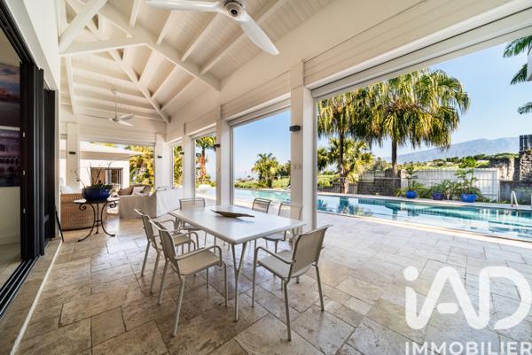 Maison à vendre 8 pièces 385 m² Saint-Pierre