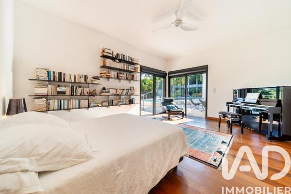 Maison à vendre 8 pièces 385 m² Saint-Pierre