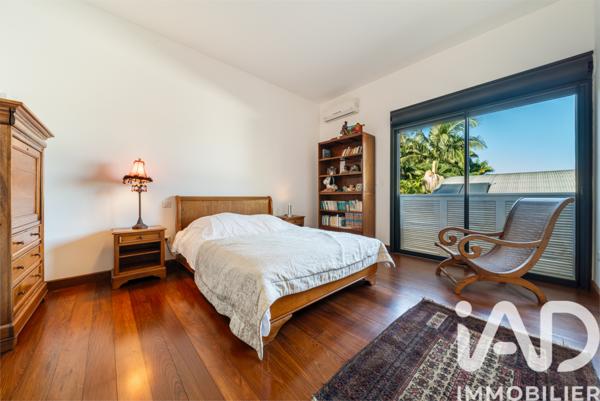 Maison à vendre 8 pièces 385 m² Saint-Pierre