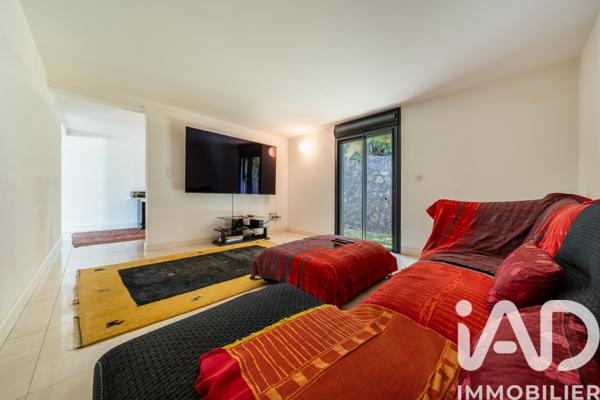 Maison à vendre 8 pièces 385 m² Saint-Pierre