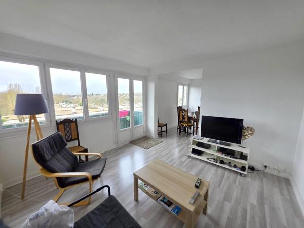 Appartement 5 pièces, 3 CH, 82 m² avec Balcon