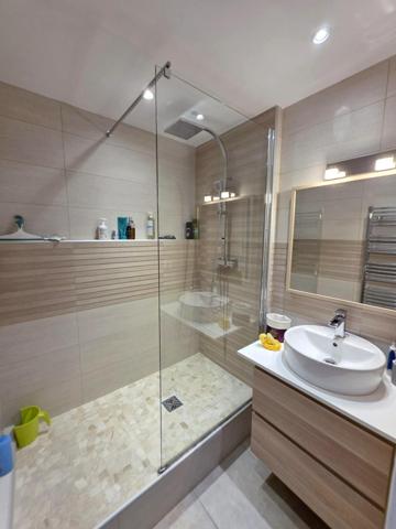 Appartement 5 pièces, 3 CH, 82 m² avec Balcon