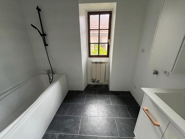 Appartement  Saint Germain de la Grange 3 pièce(s) 75 m2