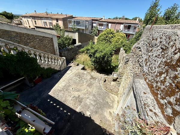Maison de 198 m² avec deux logements distincts, terrasse, jardin et fort potentiel d'acquisition familiale ou patrimoniale