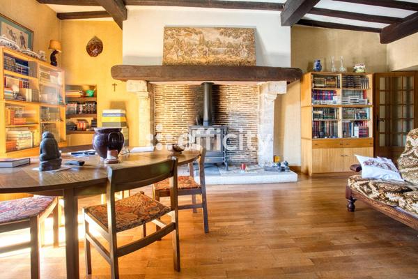 Maison
         6 pièces
        - 210 m² 199 500 € *