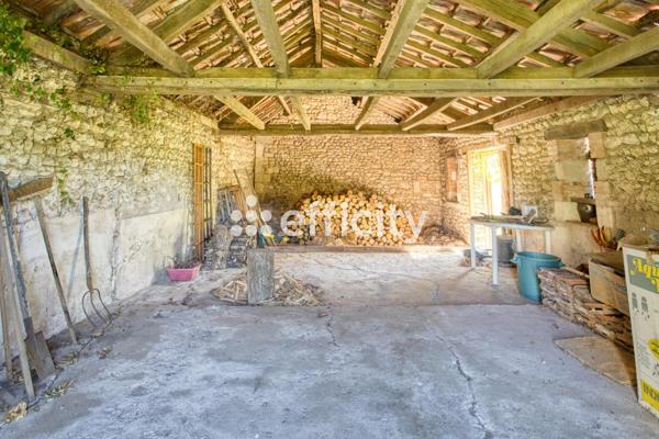 Maison
         6 pièces
        - 210 m² 199 500 € *