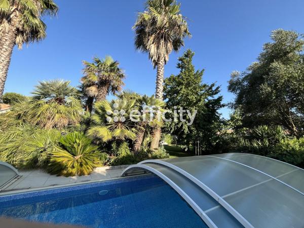 Maison
         7 pièces
        - 196 m² Bien prestige 1 600 000 € *
