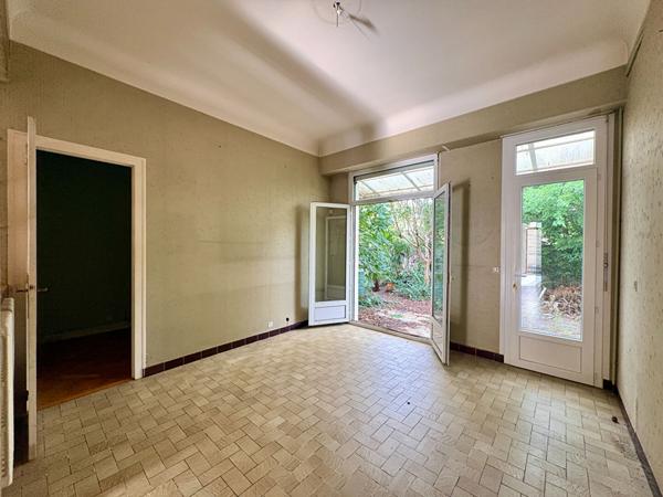 SAINT-BRUNO / BARRIÈRE JUDAÏQUE MAISON EN PIERRE 208m² , Bordeaux