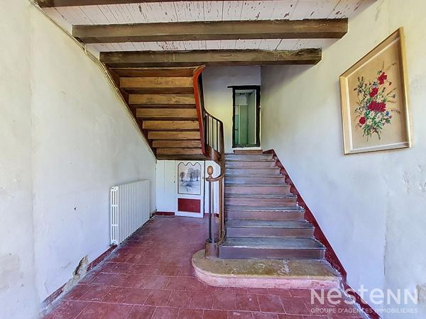 A Vendre Propriété de plus de 2 hectares avec trois maisons d'habitation en pierre et dépendances