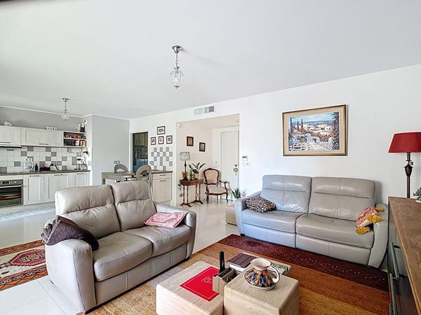 À vendre : Appartement de prestige 3 pièces à Antibes