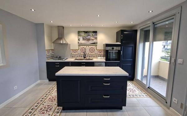 Appartement à vendre    3 pièces • 83 m2 Bourg-en-Bresse