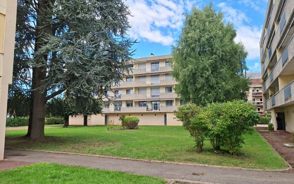 Appartement à vendre    3 pièces • 83 m2 Bourg-en-Bresse