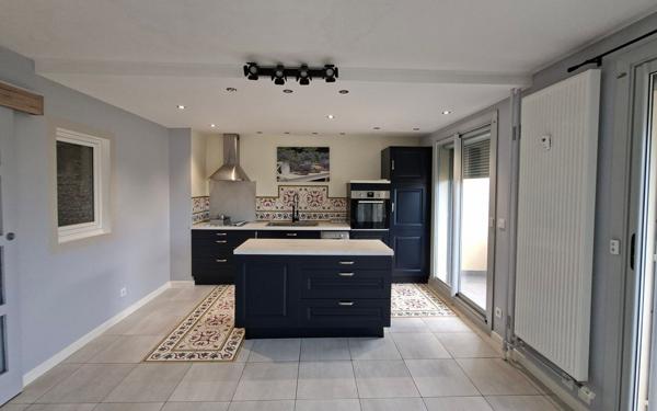 Appartement à vendre    3 pièces • 83 m2 Bourg-en-Bresse