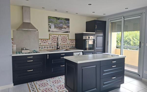 Appartement à vendre    3 pièces • 83 m2 Bourg-en-Bresse