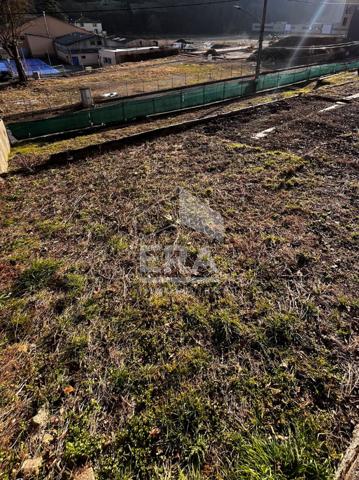 Terrain constructible - 414 m² - Tarare