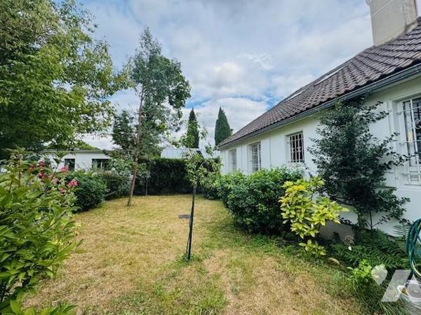 SAINT GRATIEN CENTRE - QUARTIER DU PARC - MAISON 7 PIECES AVEC 5 CHAMBRES