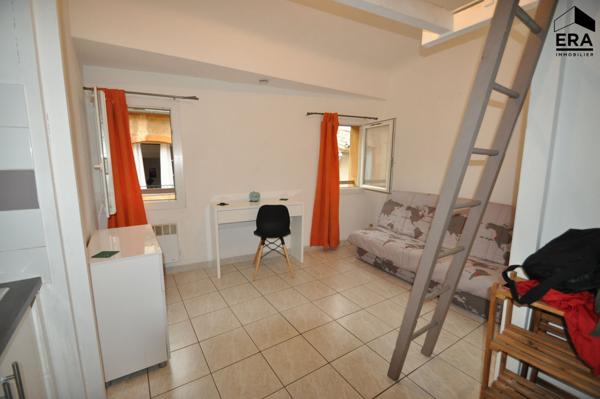 STUDIO-meublé- place de la Mairie