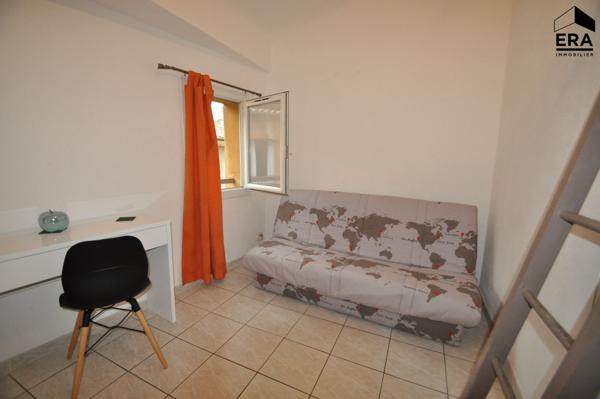 STUDIO-meublé- place de la Mairie