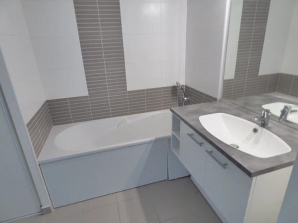 Location                                                      Appartement
                        
                     2 pièces                      40 m2                     à Perpignan