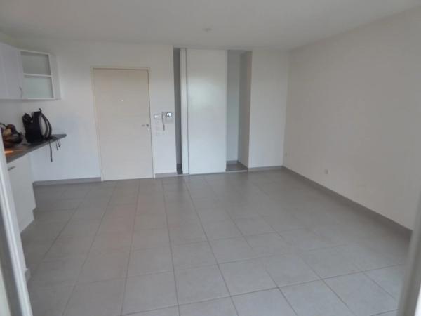 Location                                                      Appartement
                        
                     2 pièces                      40 m2                     à Perpignan