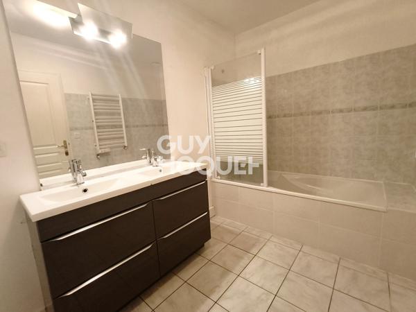 Maison Saintes 4 pièce(s) 105 m2